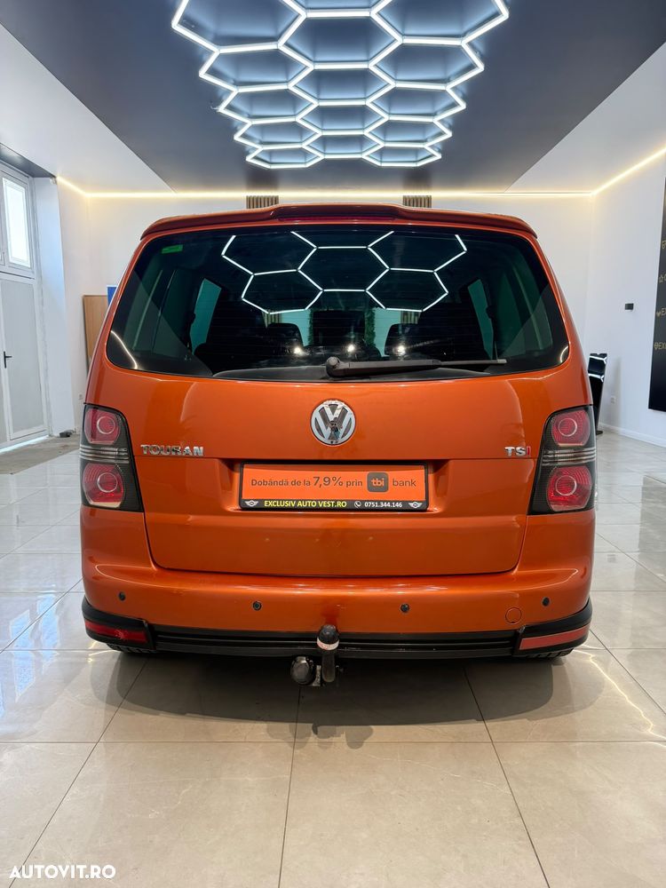 Volkswagen Touran 1.4 TSI Cross - 11