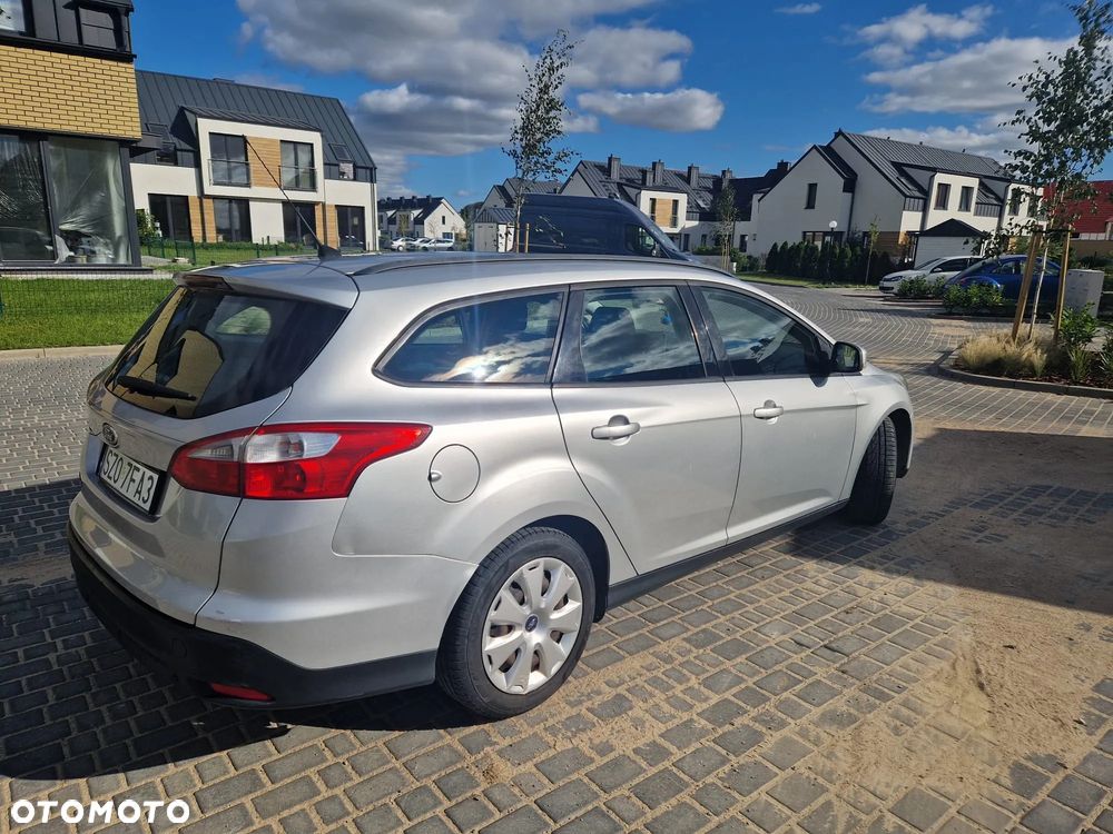 Ford Focus 1.6 TDCi Ambiente - 6