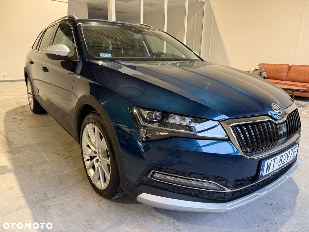 Skoda Superb 2.0 TDI SCR 4x4 Scout DSG - 10