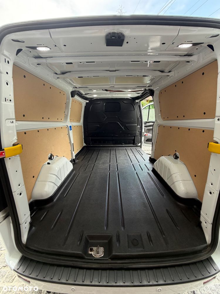 Ford TRANSIT CUSTOM SPORT - 11
