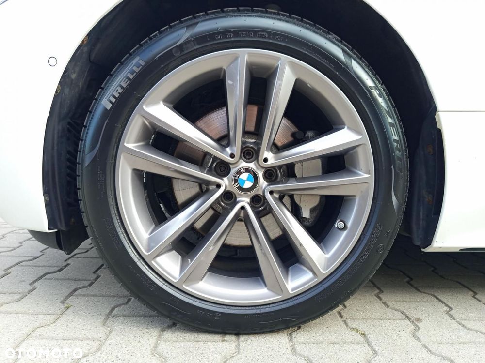 BMW 6GT - 11