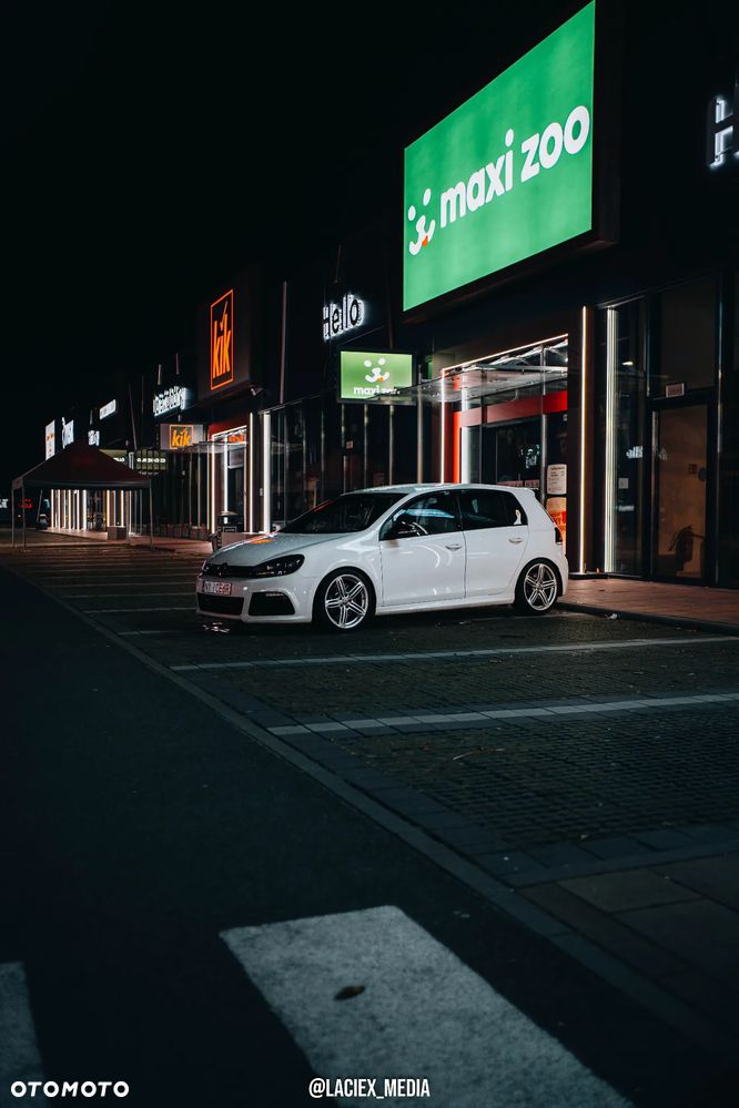 Volkswagen Golf 2.0 R - 9