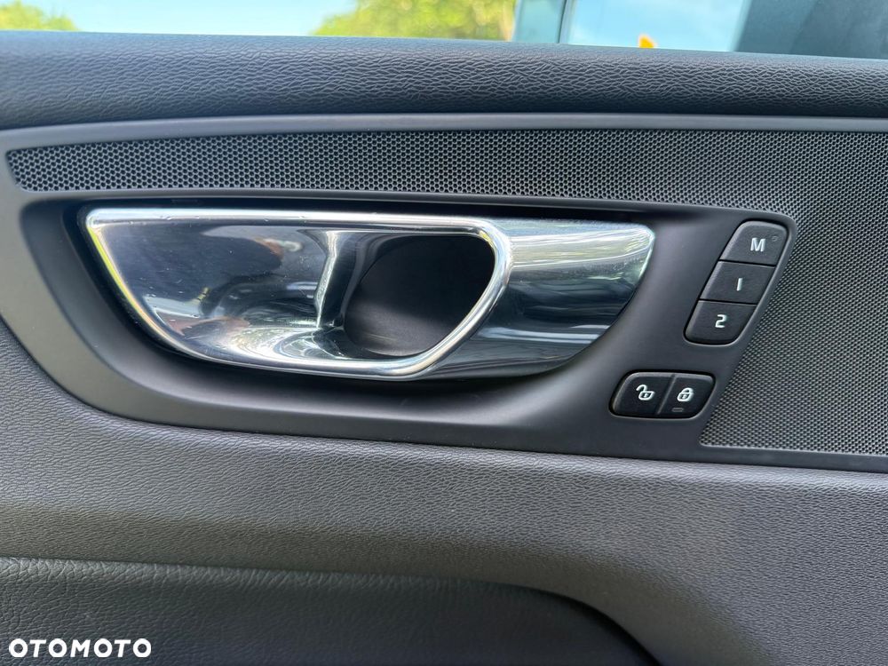 Volvo XC 60 D4 Inscription - 22