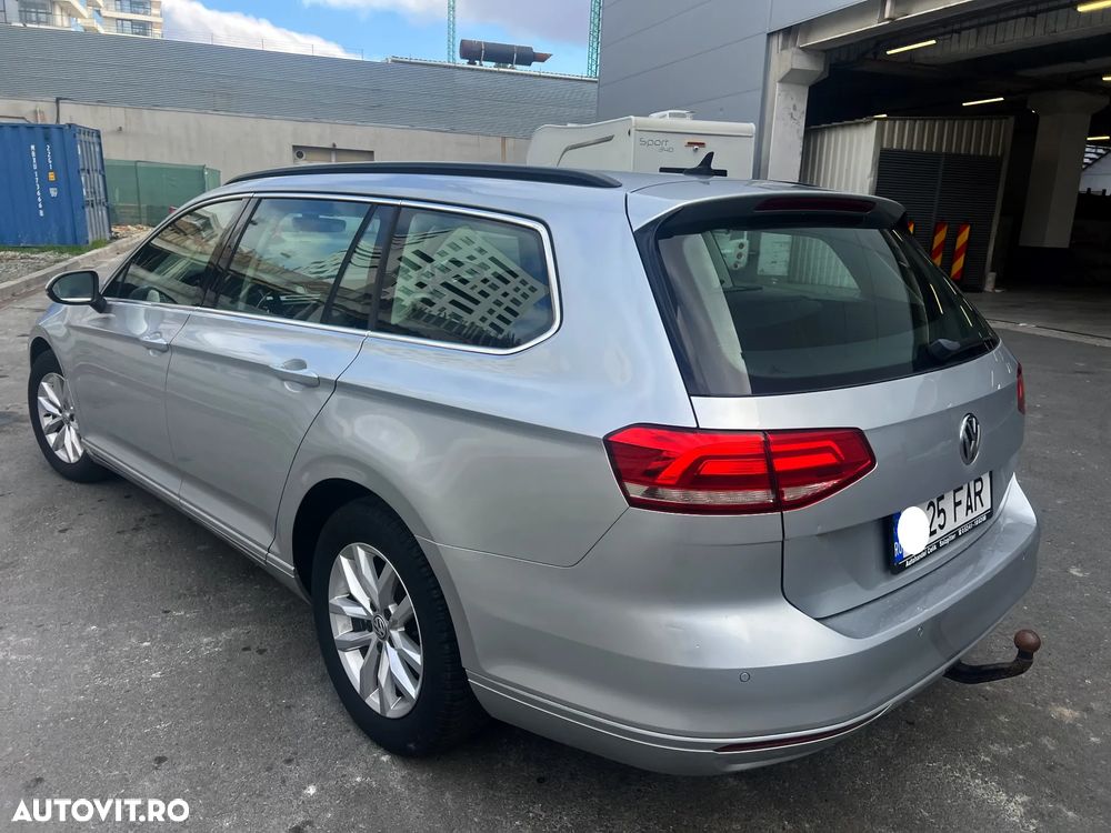 Volkswagen Passat Variant 2.0 TDI DSG (BlueMotion Technology) Highline - 11