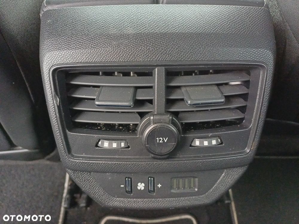 Peugeot 5008 1.2 PureTech Allure S&S - 25