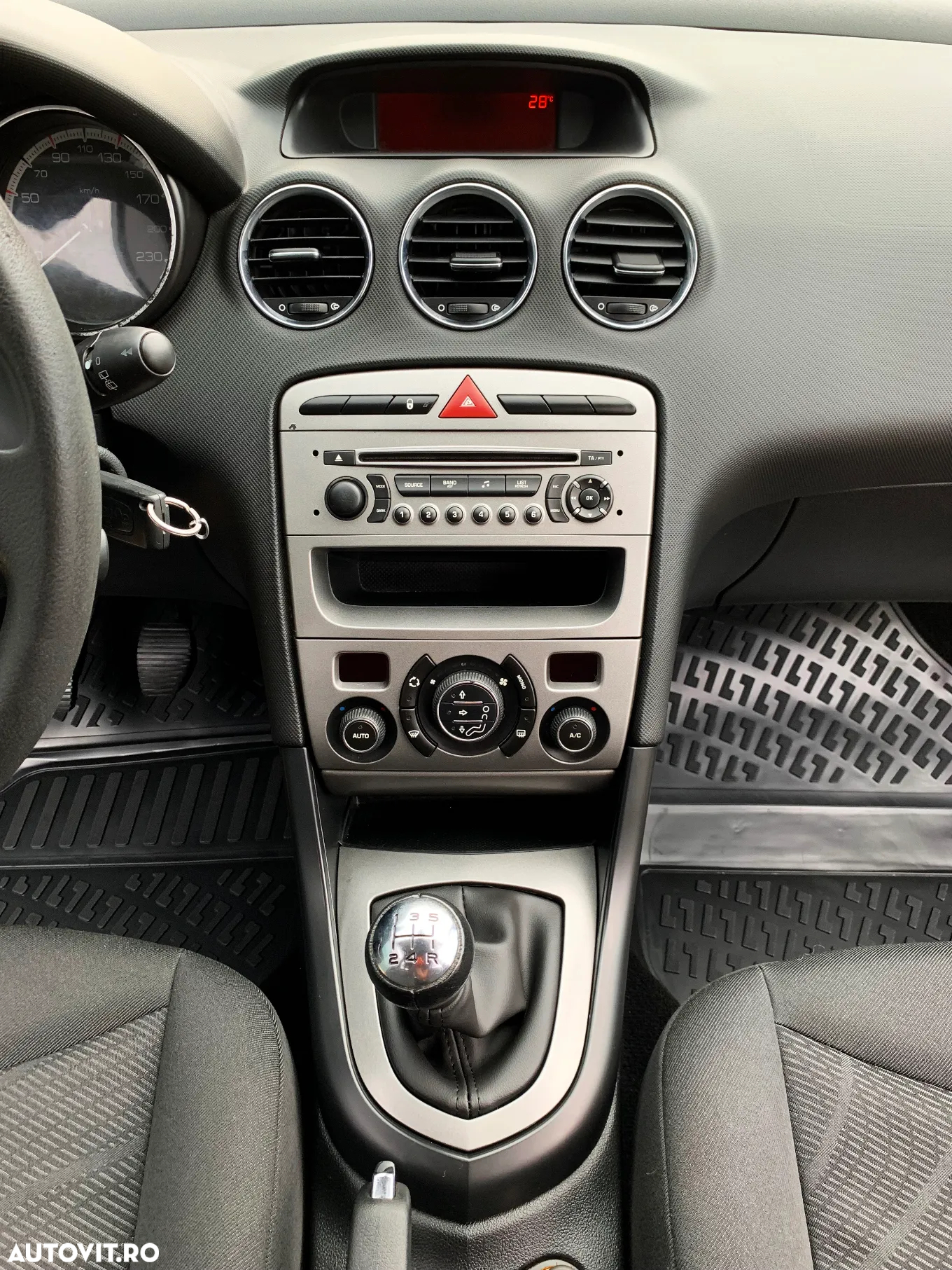 Peugeot 308 1.6HDi Confort Pack - 11