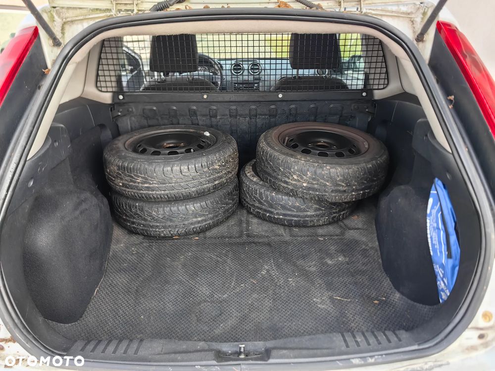 Ford Fiesta 1.4 TDCI - 11