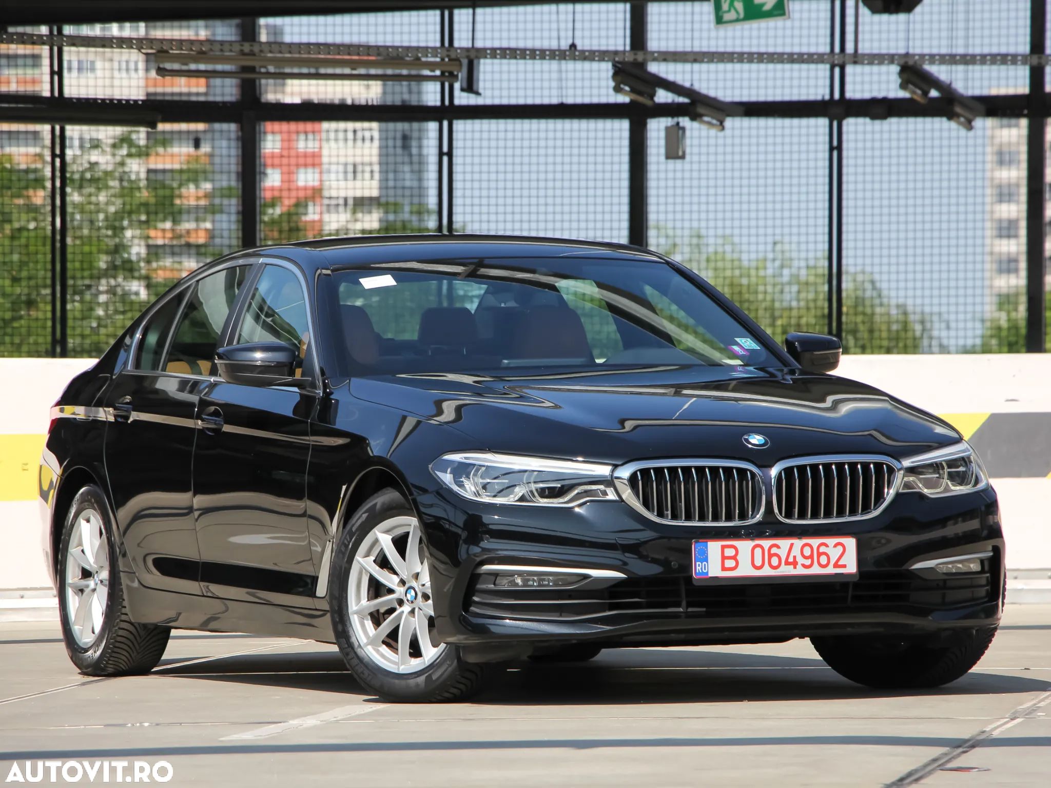 BMW Seria 5 520i AT - 1