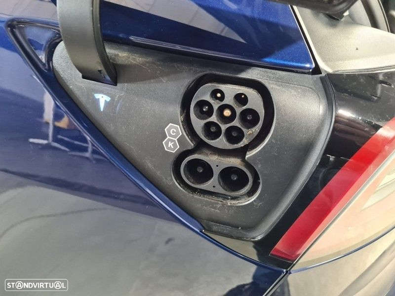 Tesla Model 3 - 14