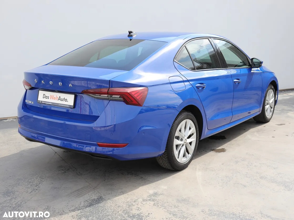 Skoda Octavia 2.0 TDI DSG Style - 4