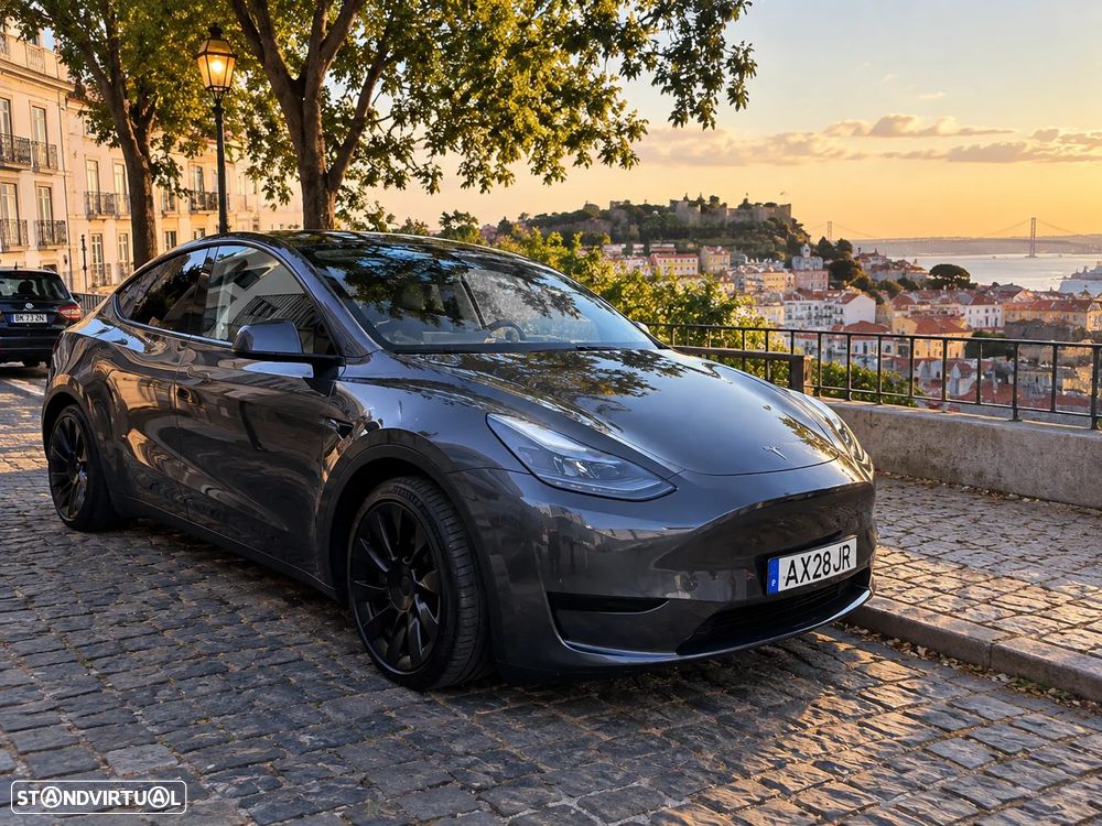 Tesla Model Y Standard RWD - 4