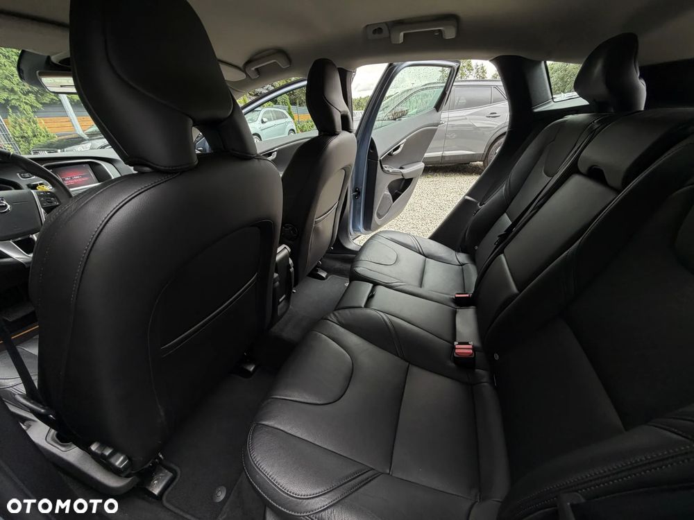 Volvo V40 T3 Drive-E Momentum - 19