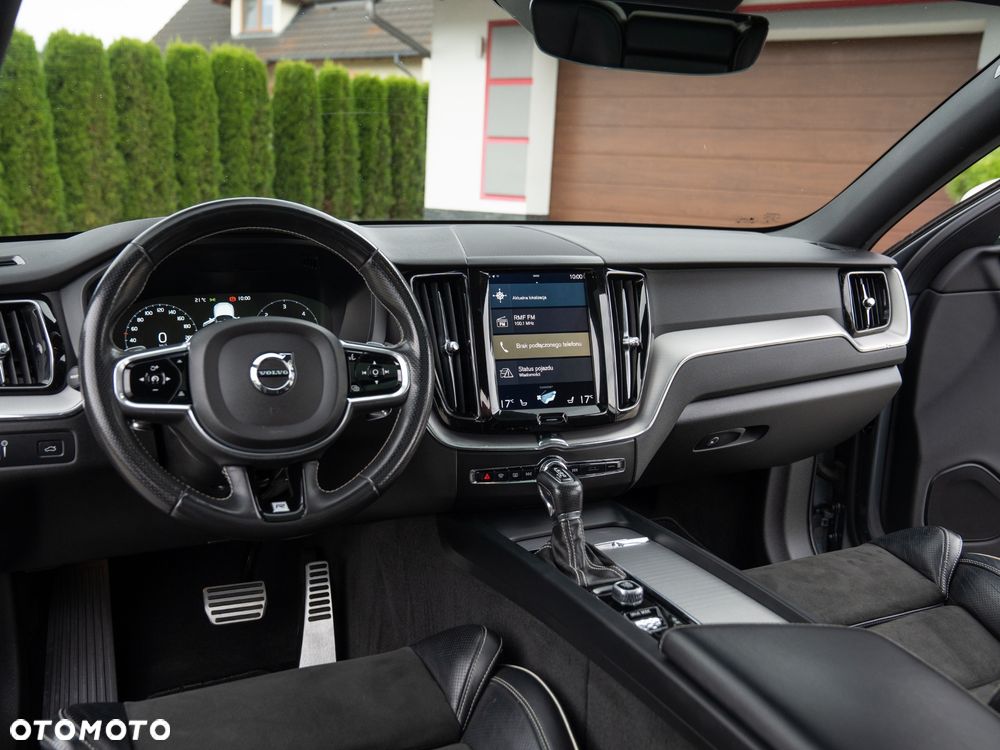 Volvo XC 60 D4 AWD Geartronic RDesign - 29
