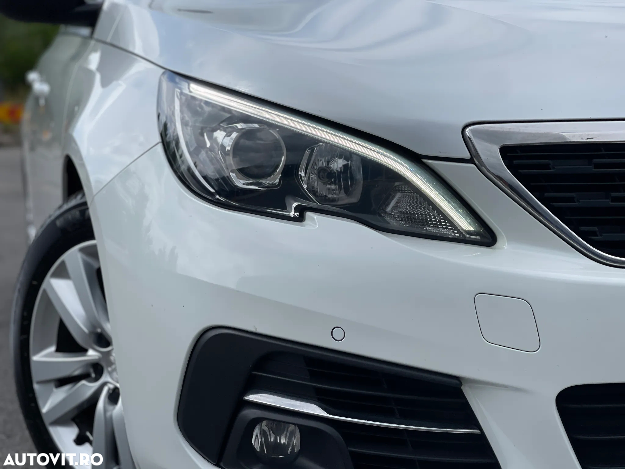 Peugeot 308 SW BlueHDi 120 Stop & Start Business-Line - 24