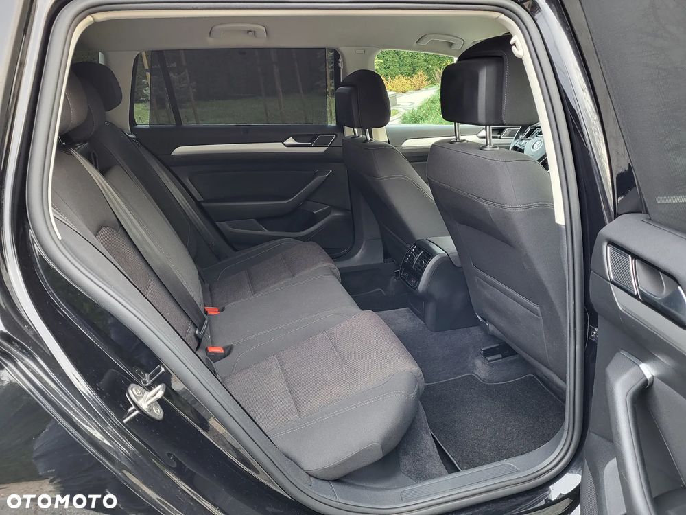 Volkswagen Passat - 5