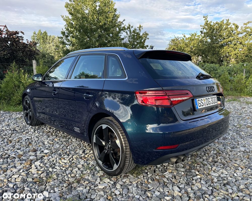 Audi A3 Sportback 2.0 TDI design - 18