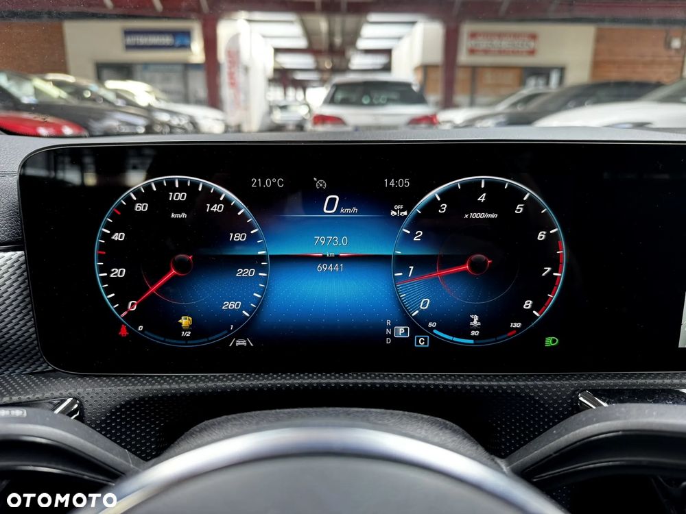 Mercedes-Benz CLA 200 Progressive 7G-DCT - 18