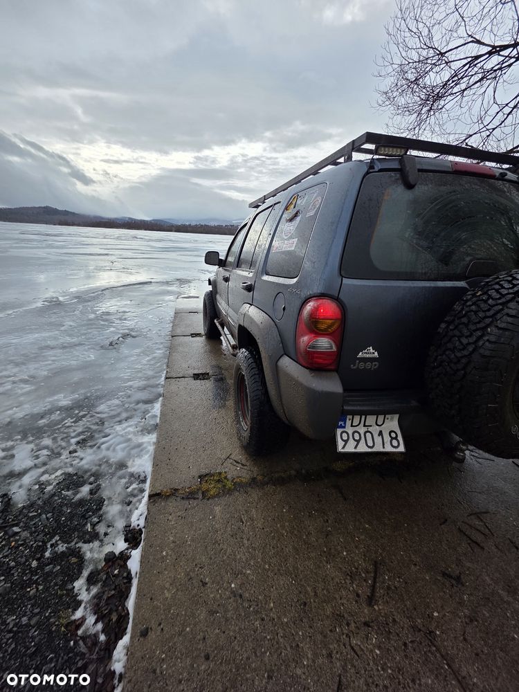 Jeep Cherokee - 5