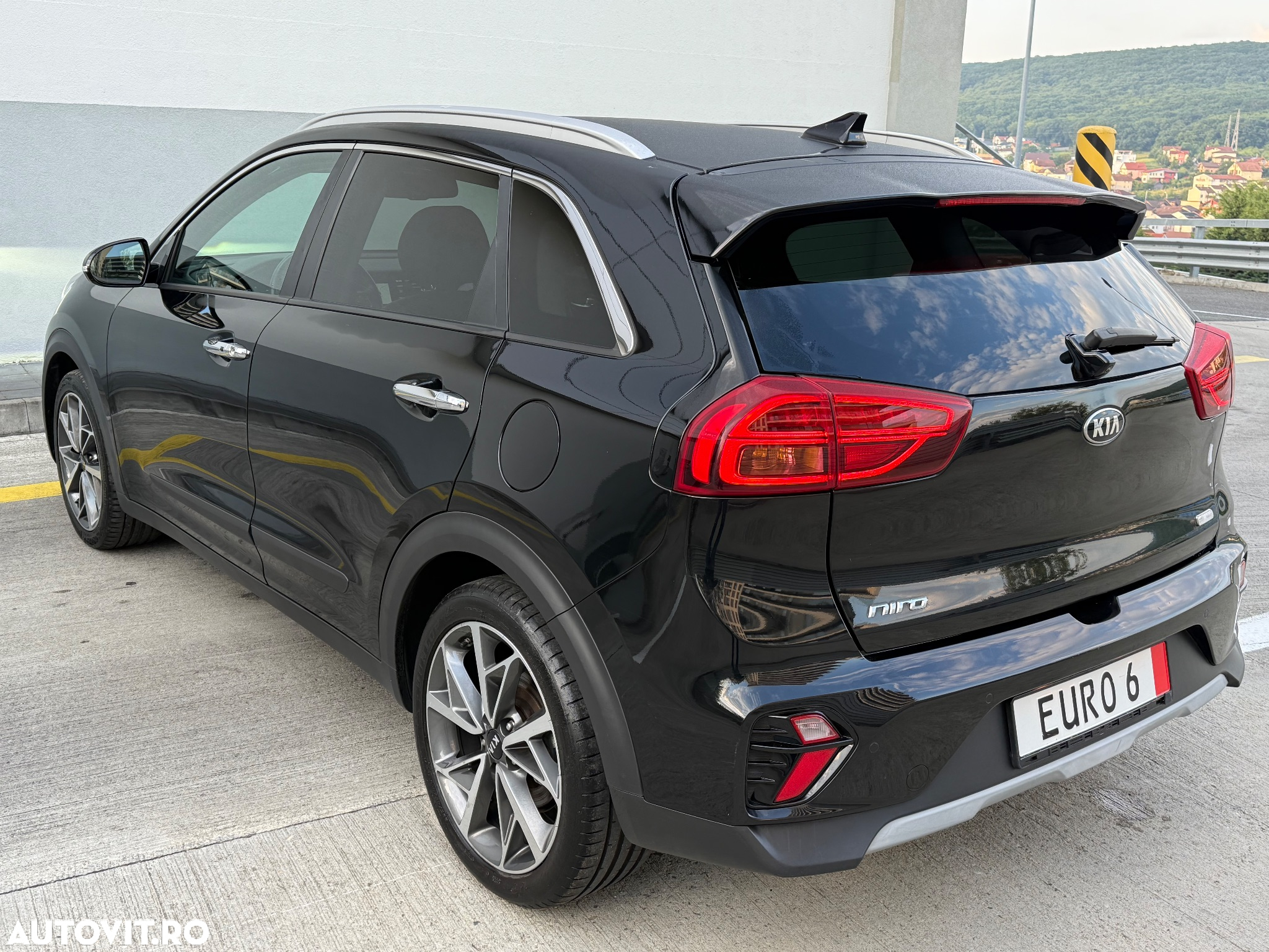 Kia Niro 1.6 GDI 2WD Aut. Spirit - 3