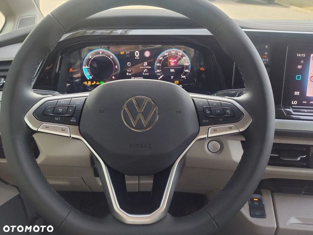 Volkswagen Multivan - 12