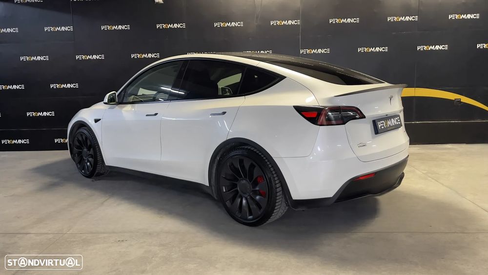 Tesla Model Y Performance Dual Motor AWD - 3