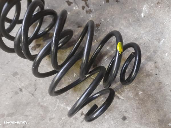 Mola Suspensao Tras Toyota Yaris (_P9_) - 2