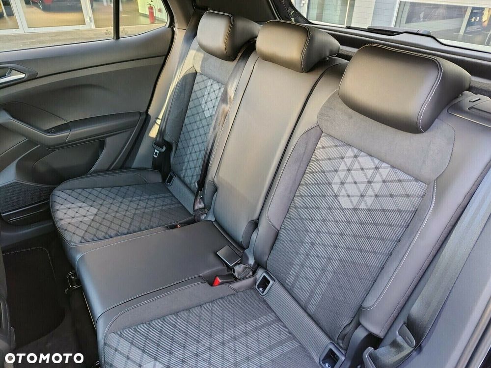 Volkswagen T-Cross - 13