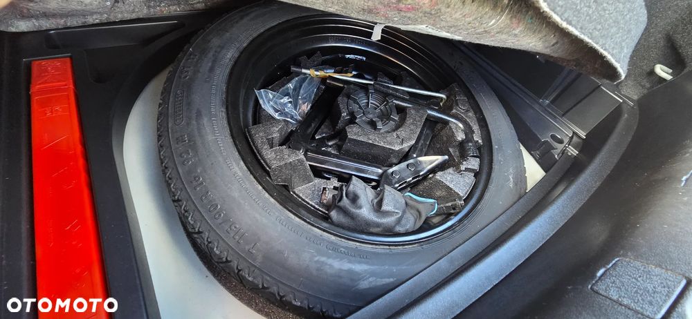 Volvo V40 T3 Drive-E Momentum - 29