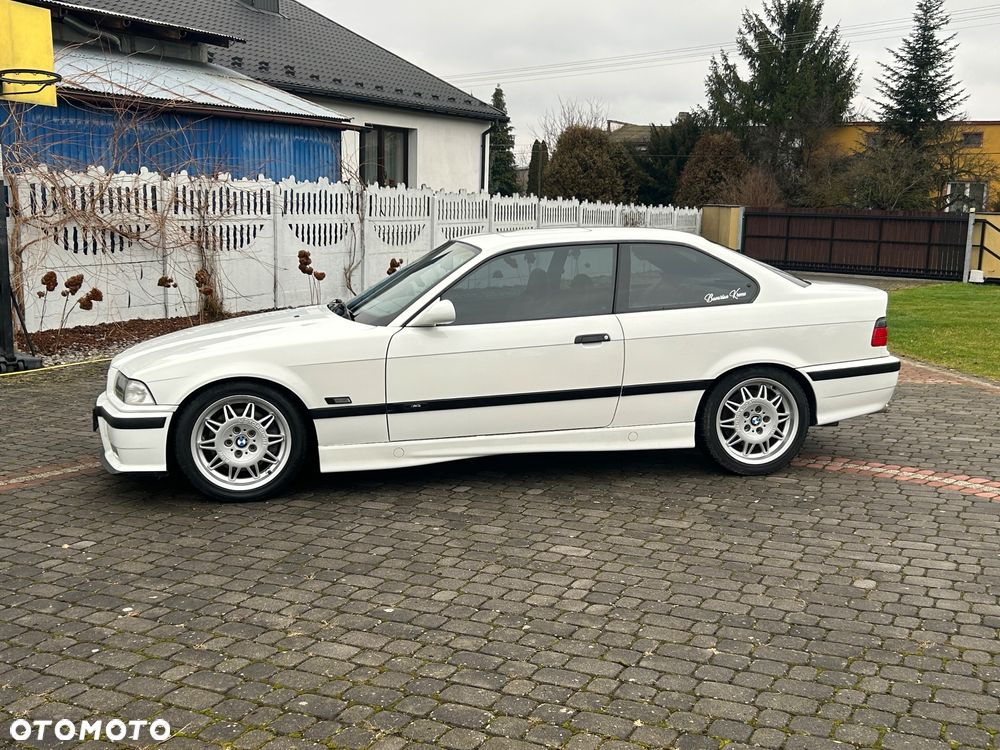 BMW M3 Standard - 2