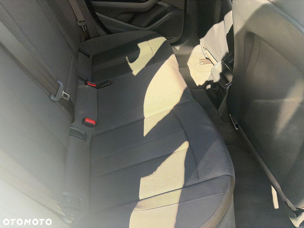 Audi A4 Avant - 11