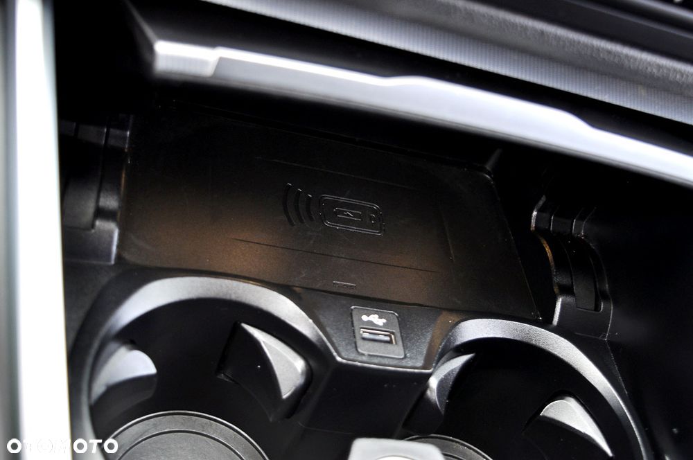 BMW Seria 3 320i GPF Sport Line Shadow sport - 32