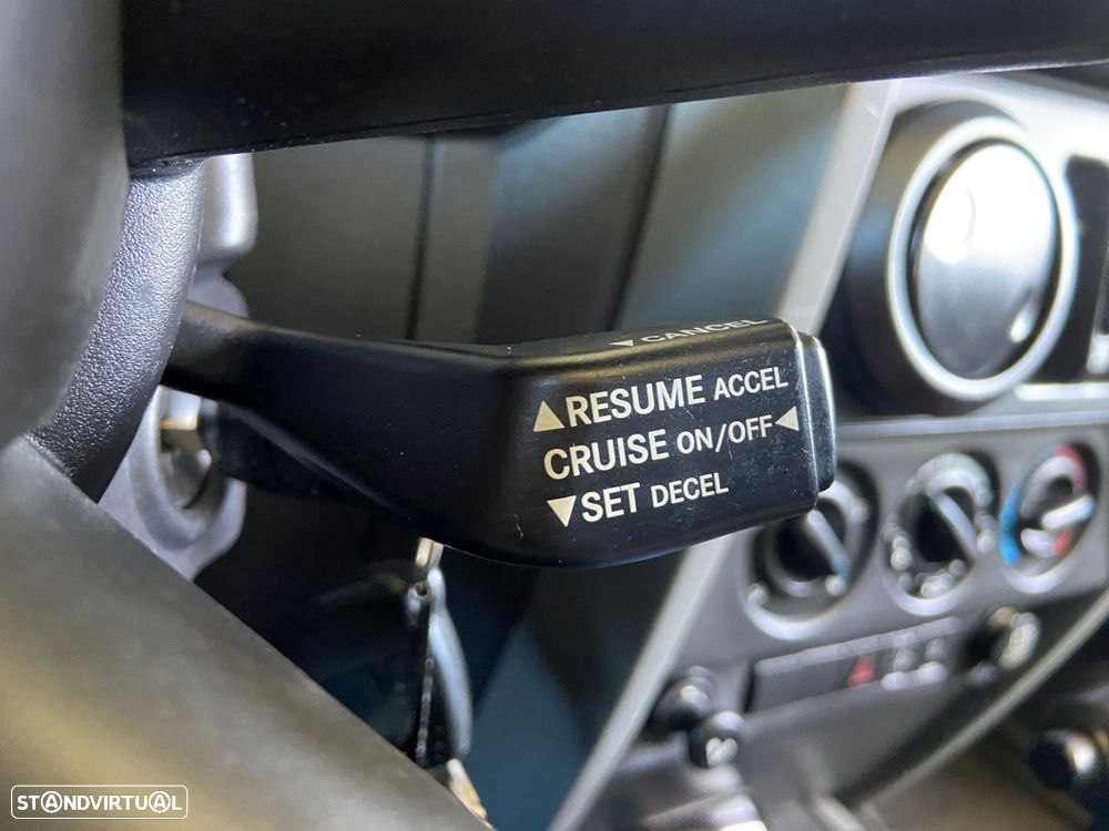 Jeep Wrangler Unlimited 2.8 CRD DPF Auto Sahara - 15