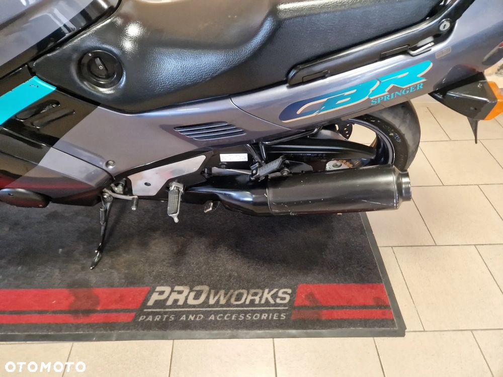 Honda CBR - 18