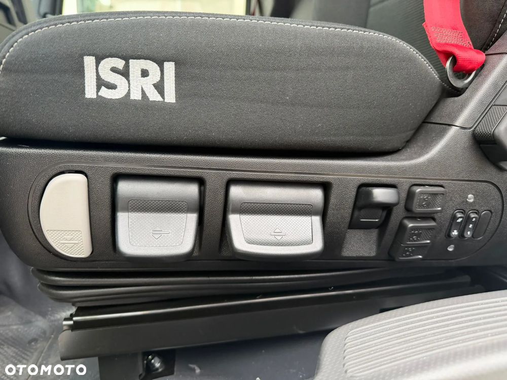 Isuzu F14 - 8