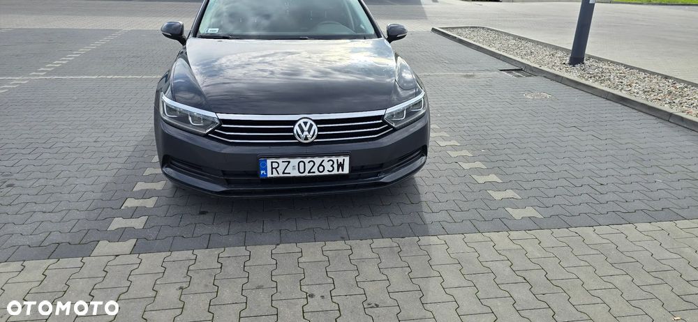 Volkswagen Passat 1.6 TDI BMT Trendline - 3