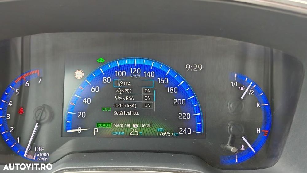 Toyota Corolla 1.8 Hybrid Comfort - 22