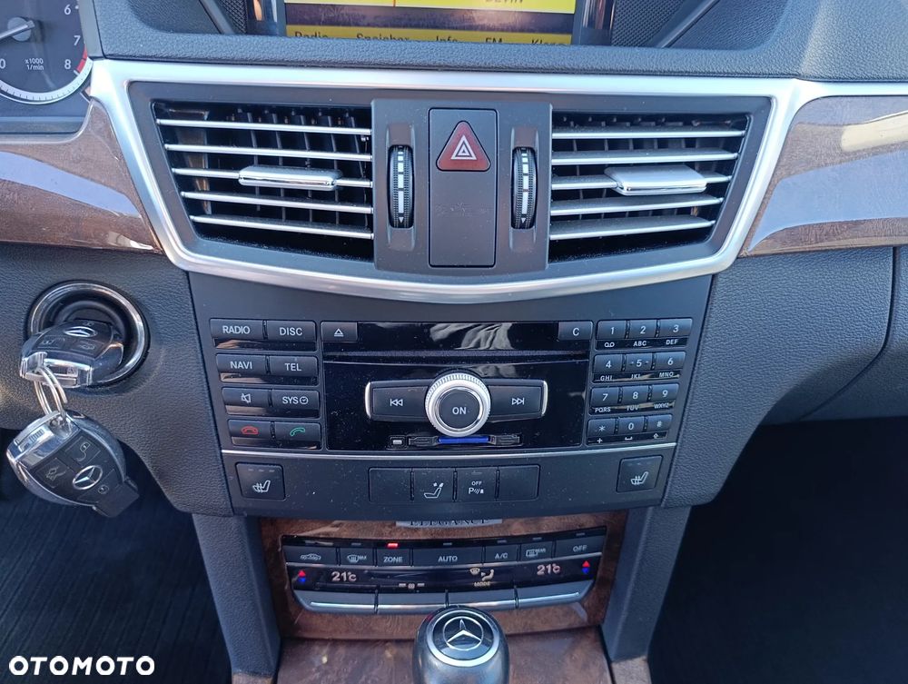 Mercedes-Benz Klasa E 200 Kompressor Automatik Elegance - 22