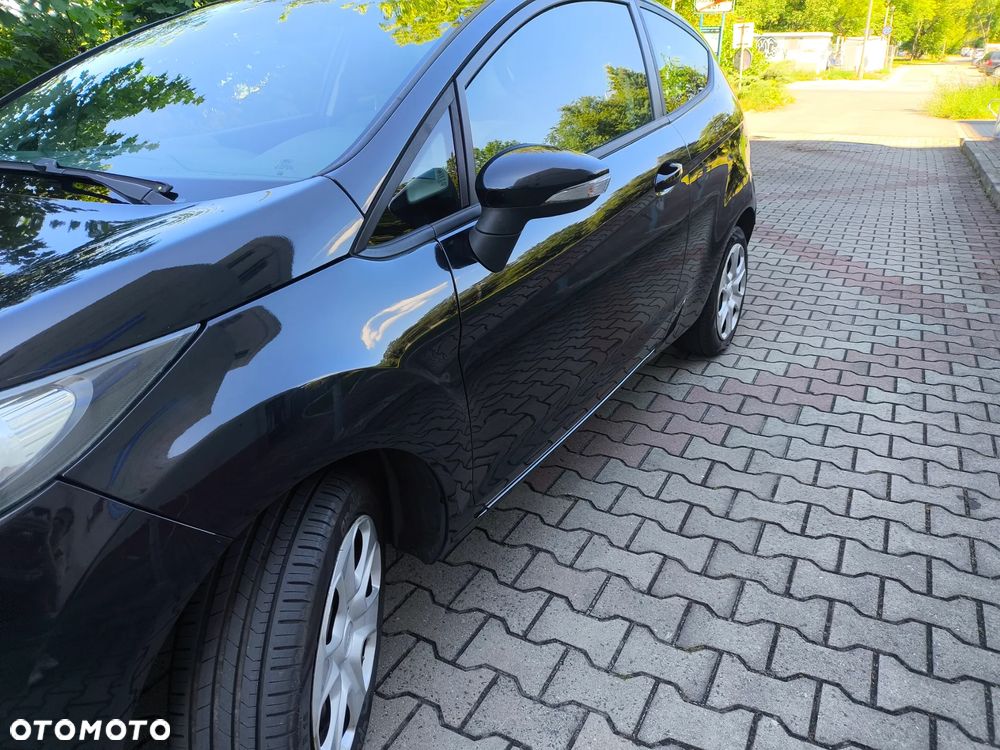 Ford Fiesta 1.4 Trend - 8