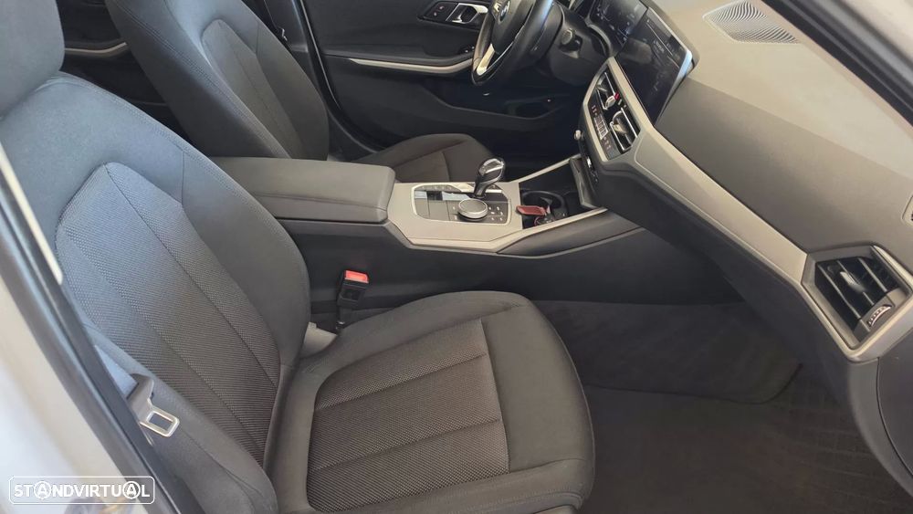 BMW 330 e Line Sport Auto - 51