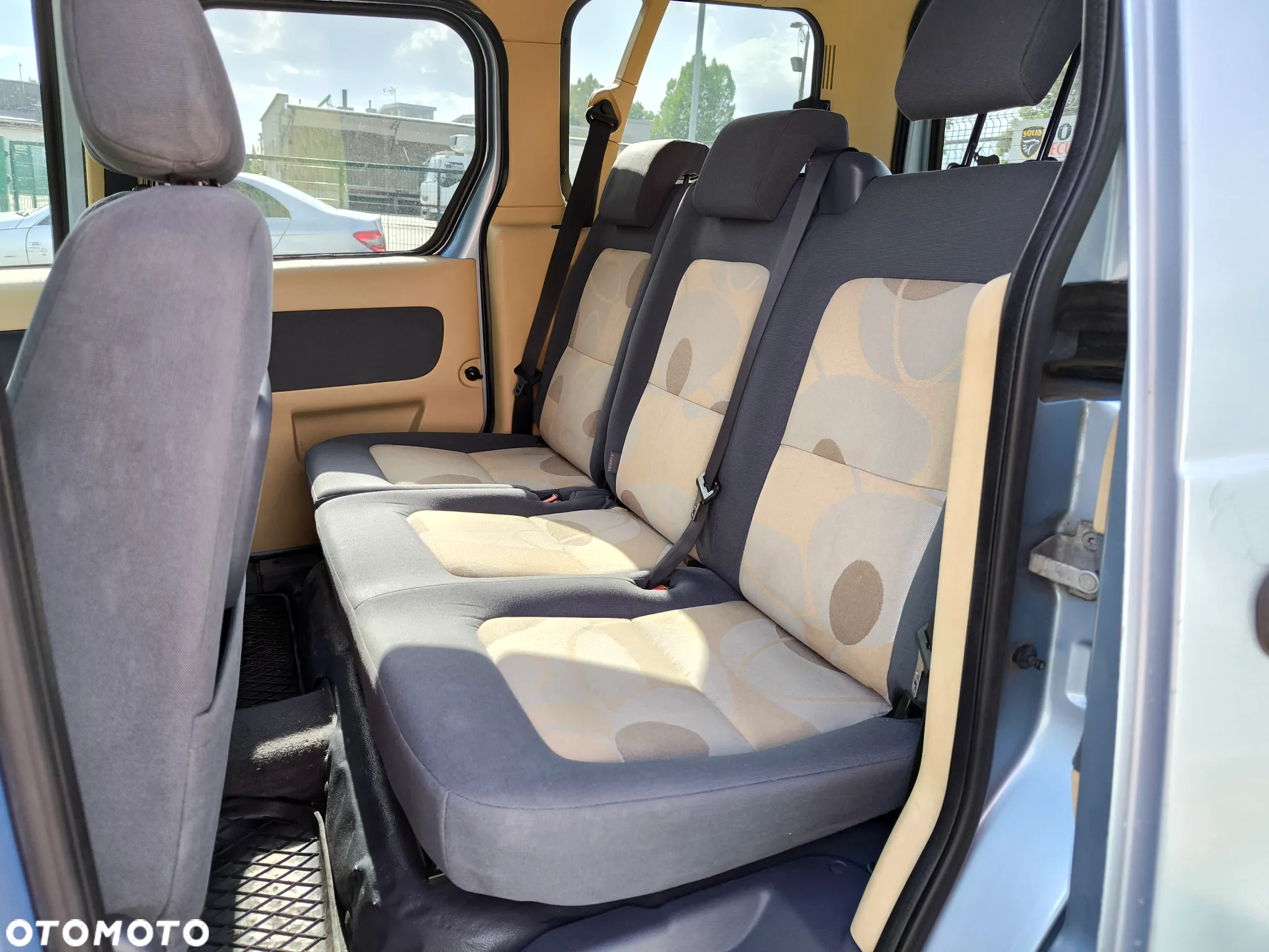 Ford Tourneo Connect - 20