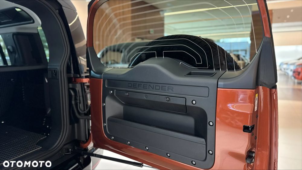Land Rover Defender 3.0 D250 mHEV S - 19