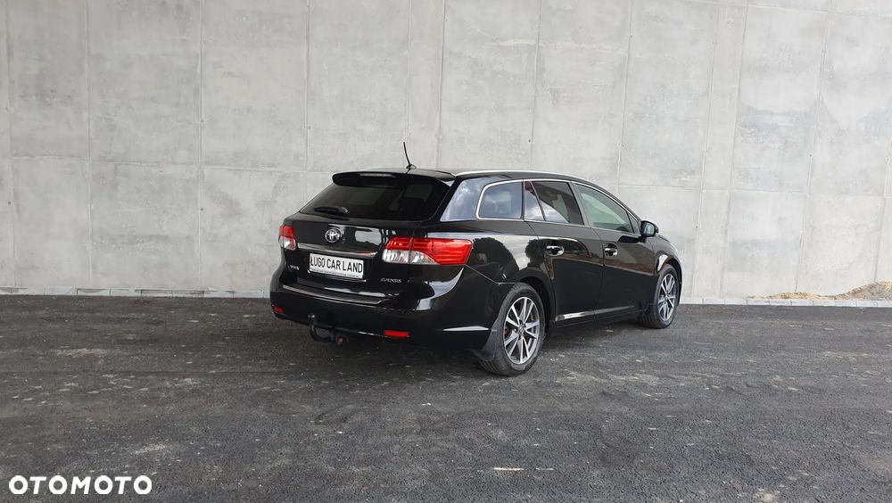 Toyota Avensis 1.8 Multidrive S Executive - 2