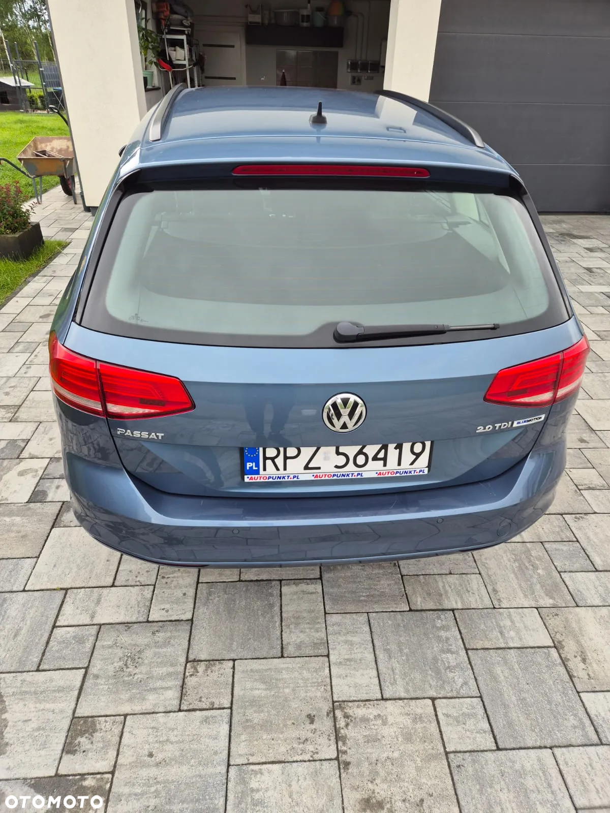 Volkswagen Passat - 8