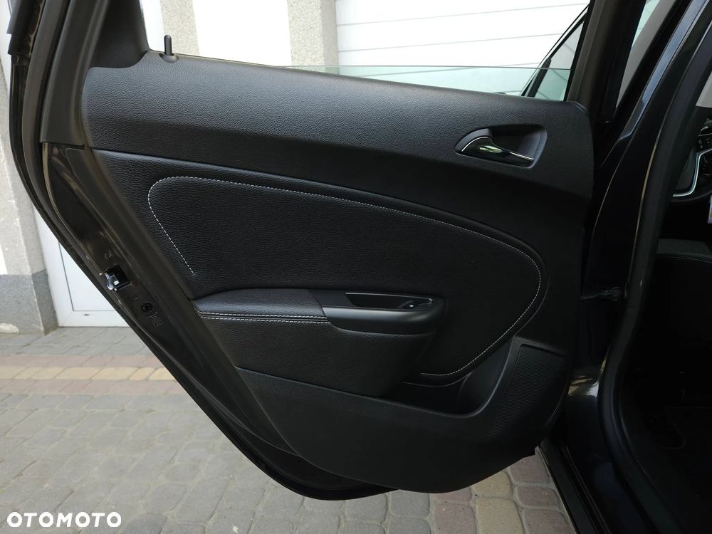 Opel Astra 1.6 Sports Tourer Selection - 21