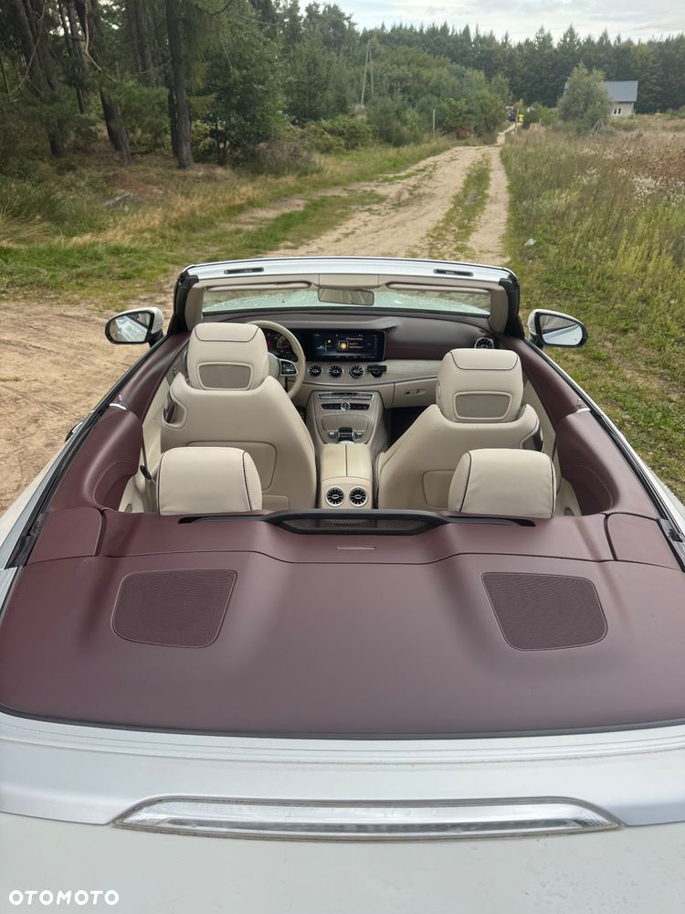 Mercedes-Benz Klasa E 200 4-Matic 9G-TRONIC - 16