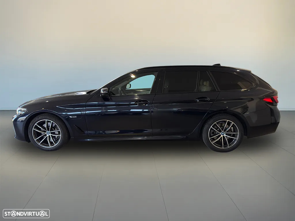 BMW 530 e Pack Desportivo M - 3