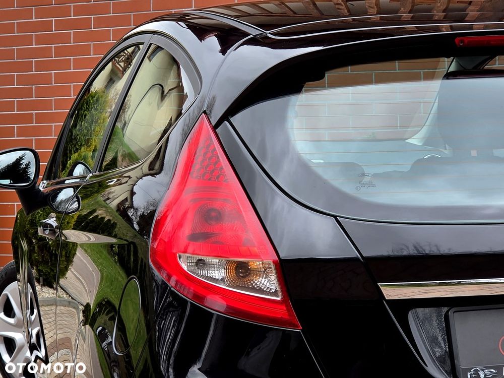 Ford Fiesta 1.4 Champions Edition - 19