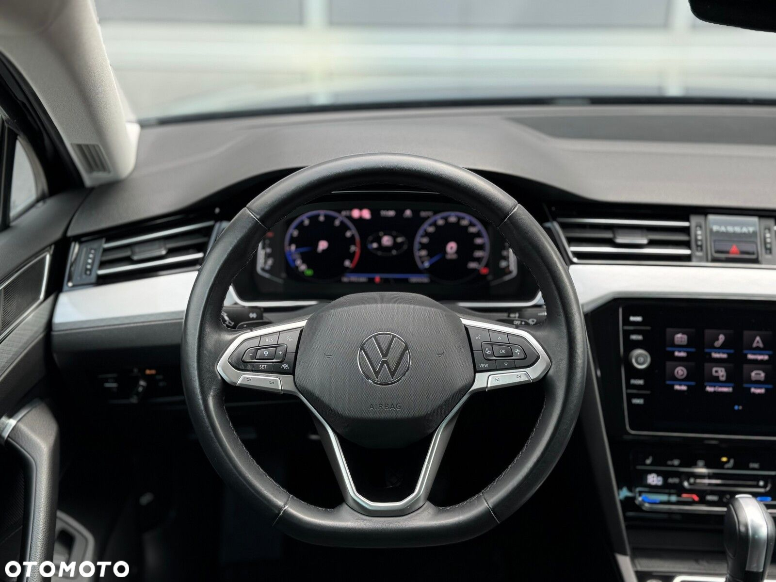 Volkswagen Passat 2.0 TSI Business DSG - 18