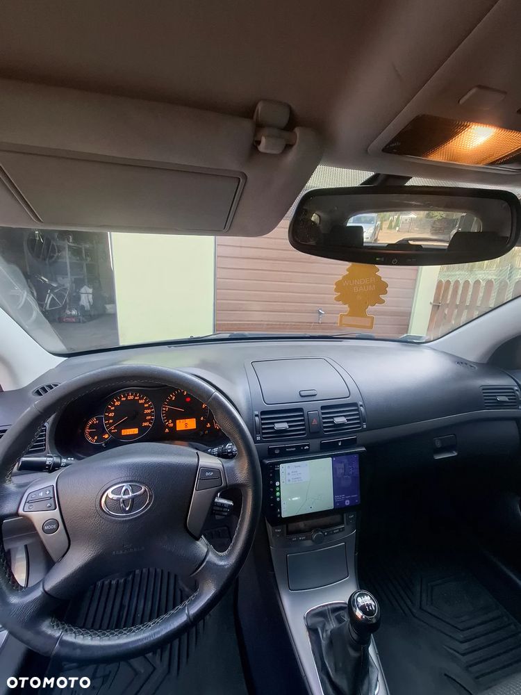 Toyota Avensis 2.2 D-4D Prestige - 9