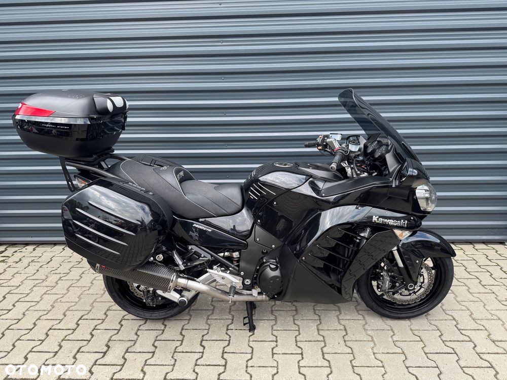 Kawasaki GTR - 2
